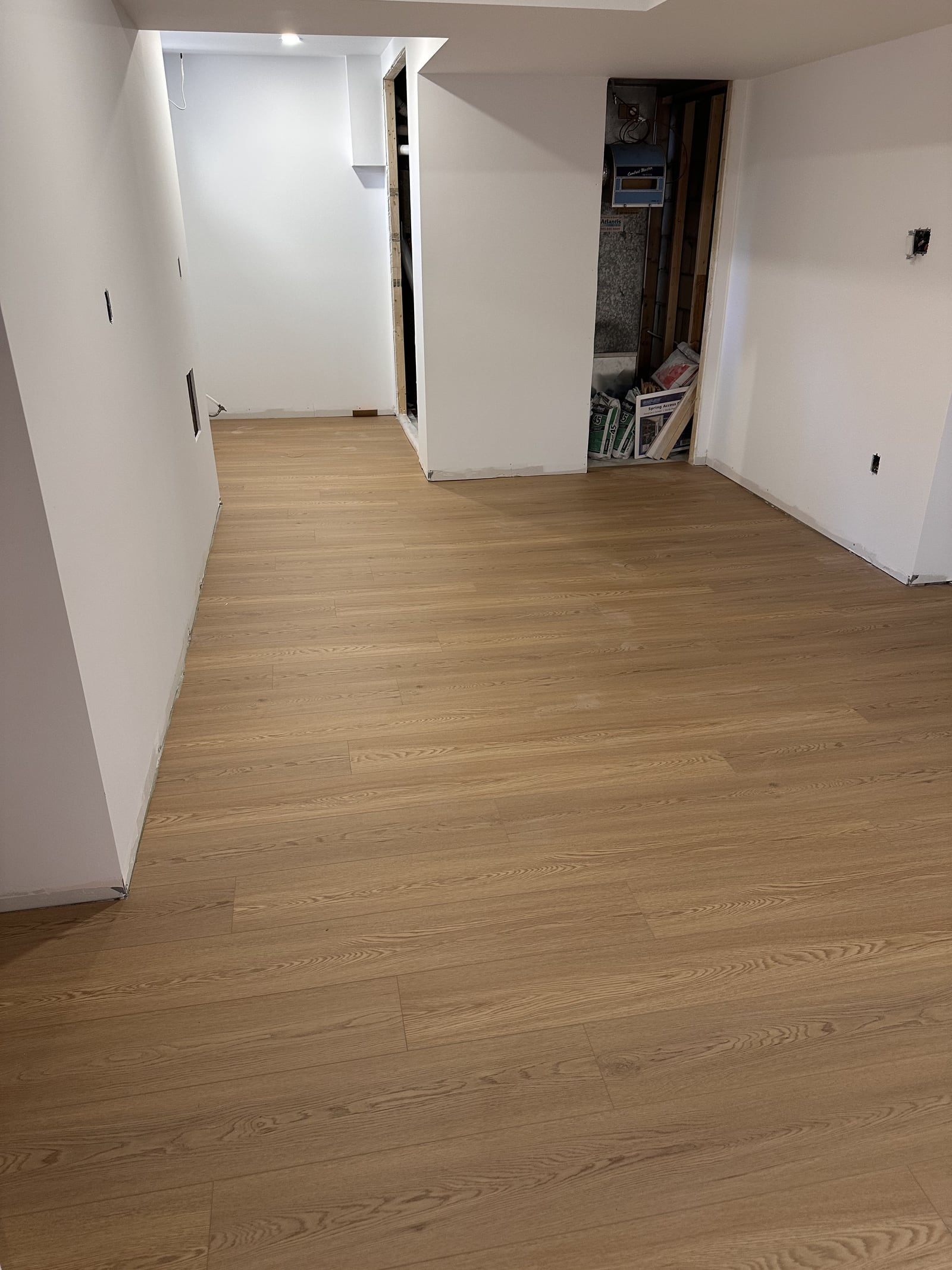 Installation de plancher stratifie Toronto project photo